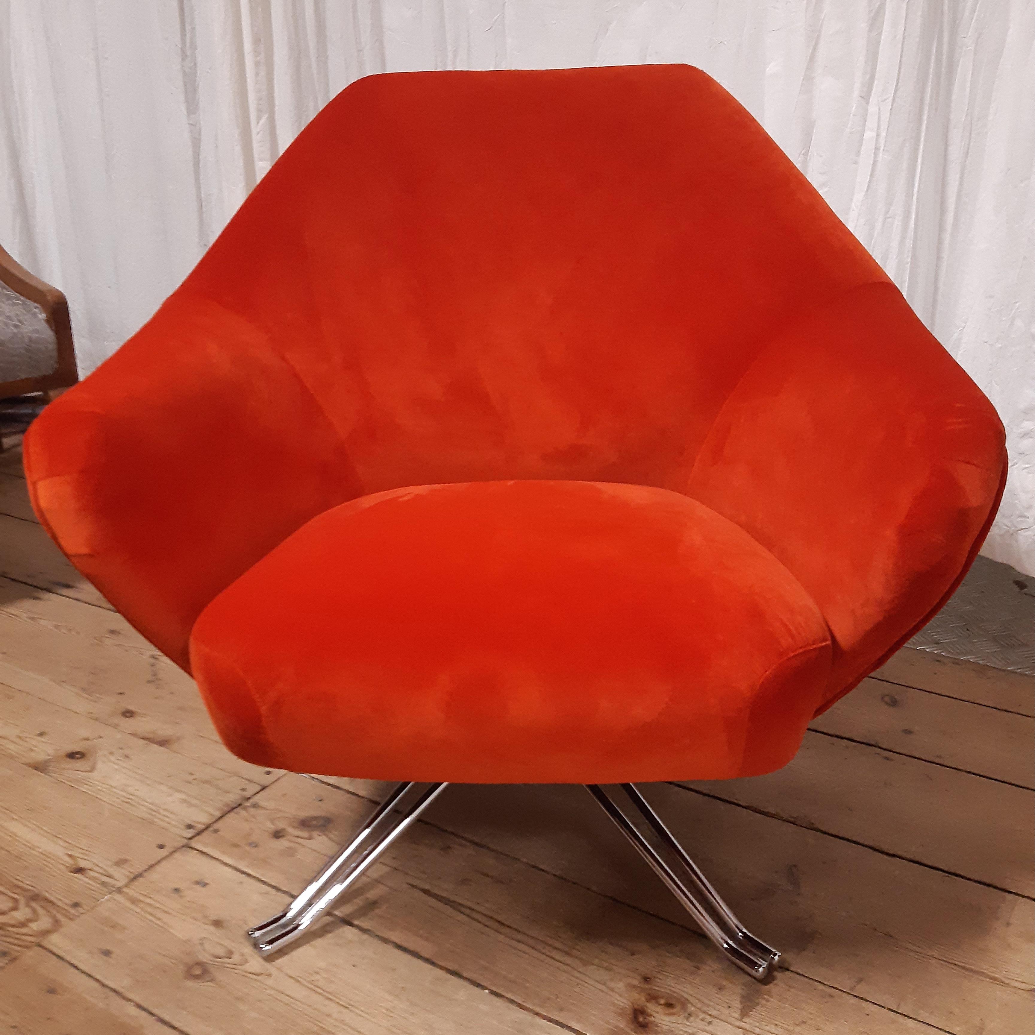 P32 Lounge Chair Polsterei
